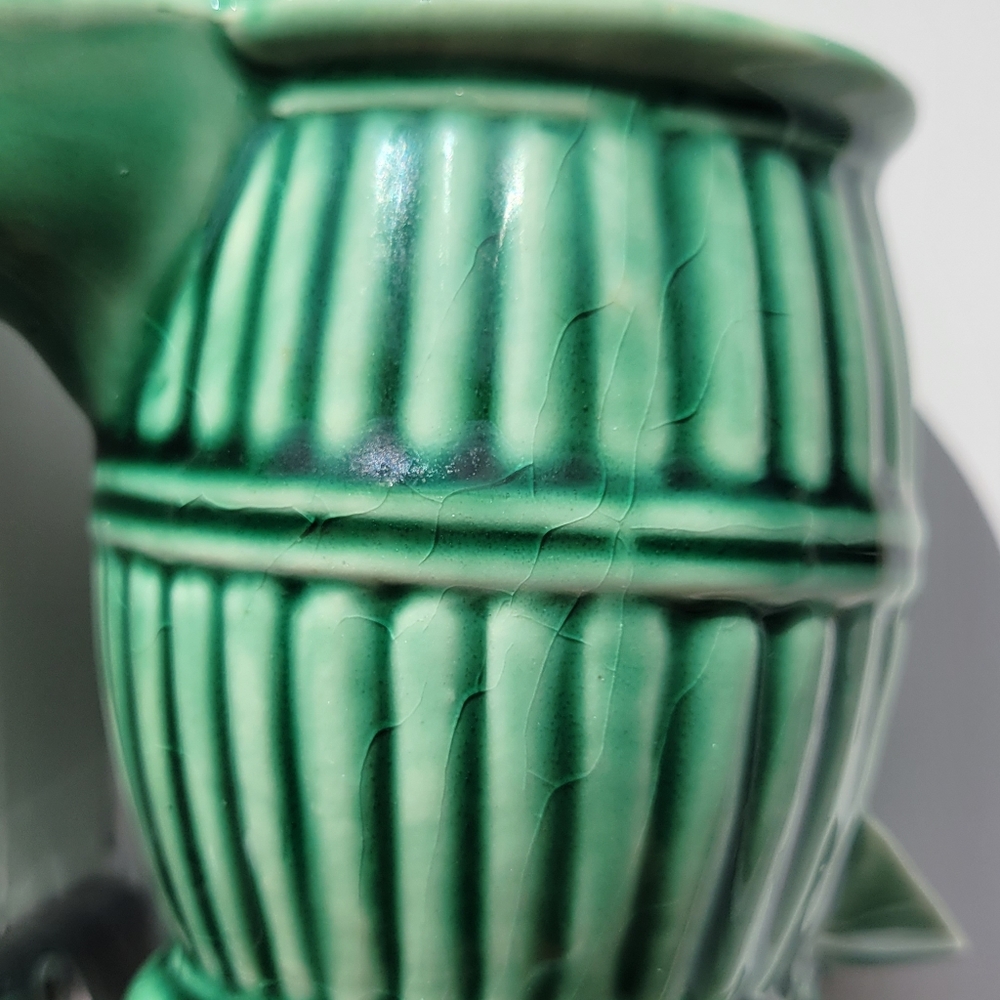 Vintage USA Pottery Pot Belly Stove Vase ~ Decor ~ Green ~ Unique ~ Unsigned - Picture 6 of 13